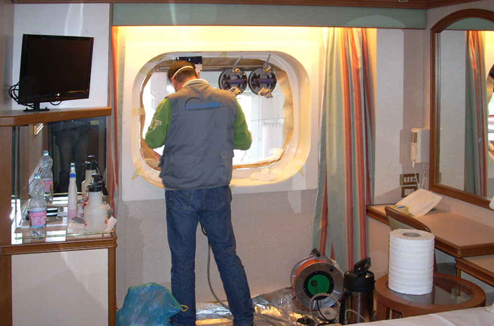 vetrox, glaskratzer, glaskratzer entfernen, glaskratzerentfernung, scratching, graffiti, glass doc, glassanierung, verkratztes glas